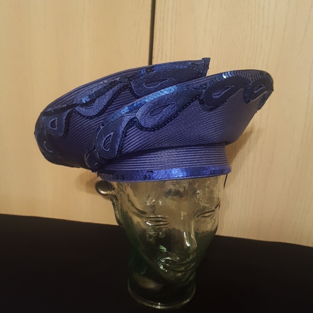 Fancy hat with sequin